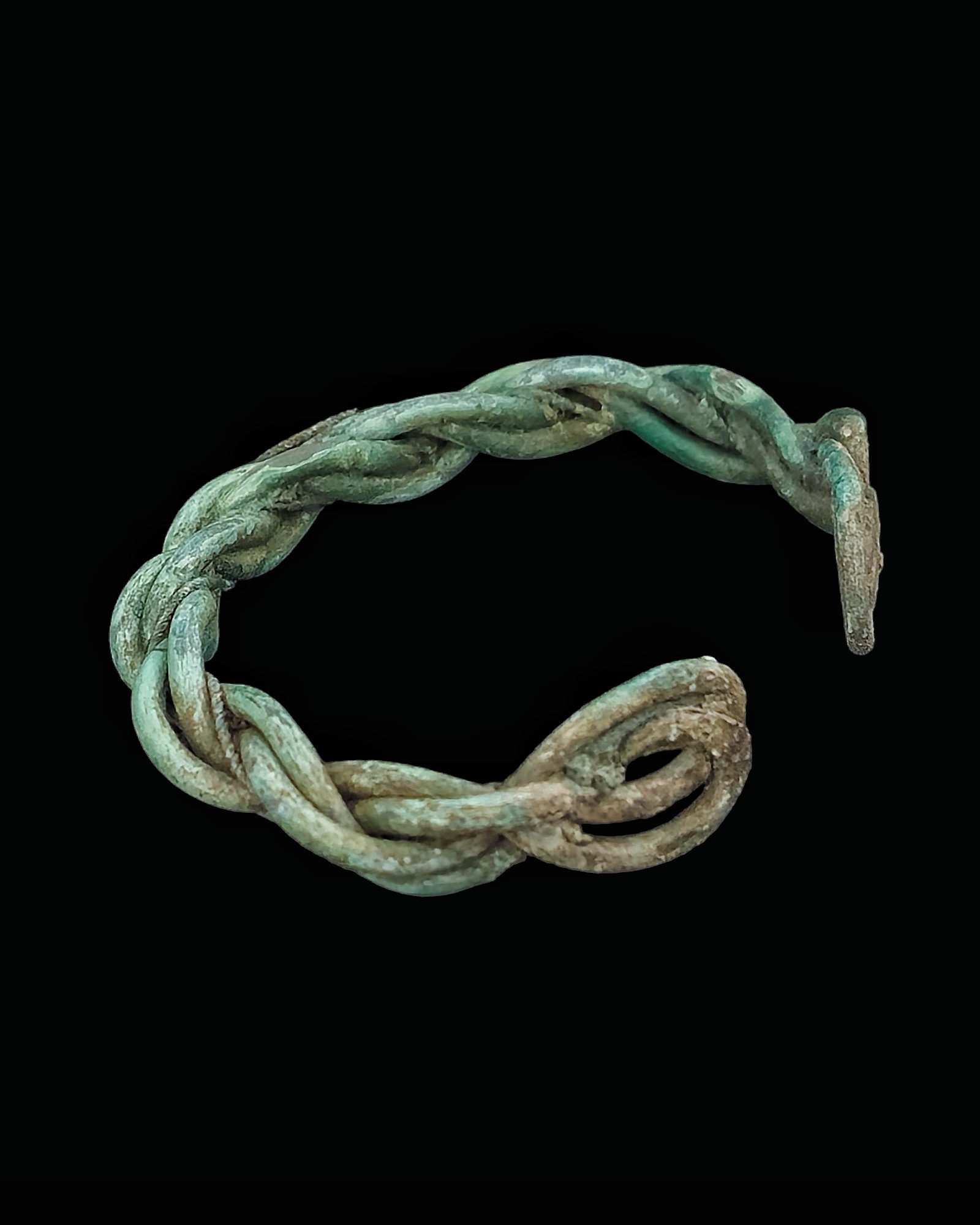 Viking period bronze twisted bracelet - Image 2