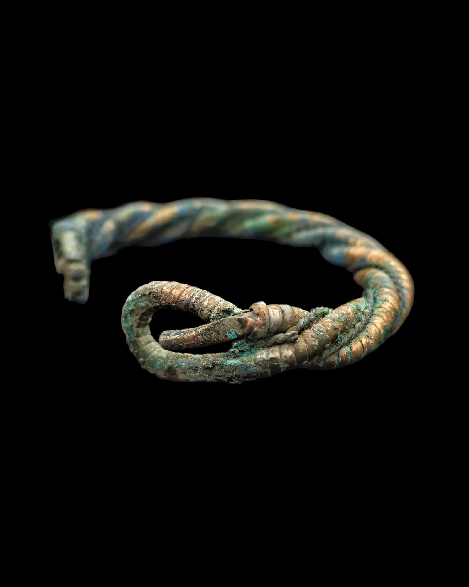 Viking period bronze twisted bracelet - Image 3