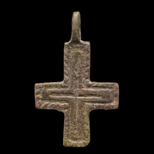 Medieval, Crusaders era bronze cross pendant