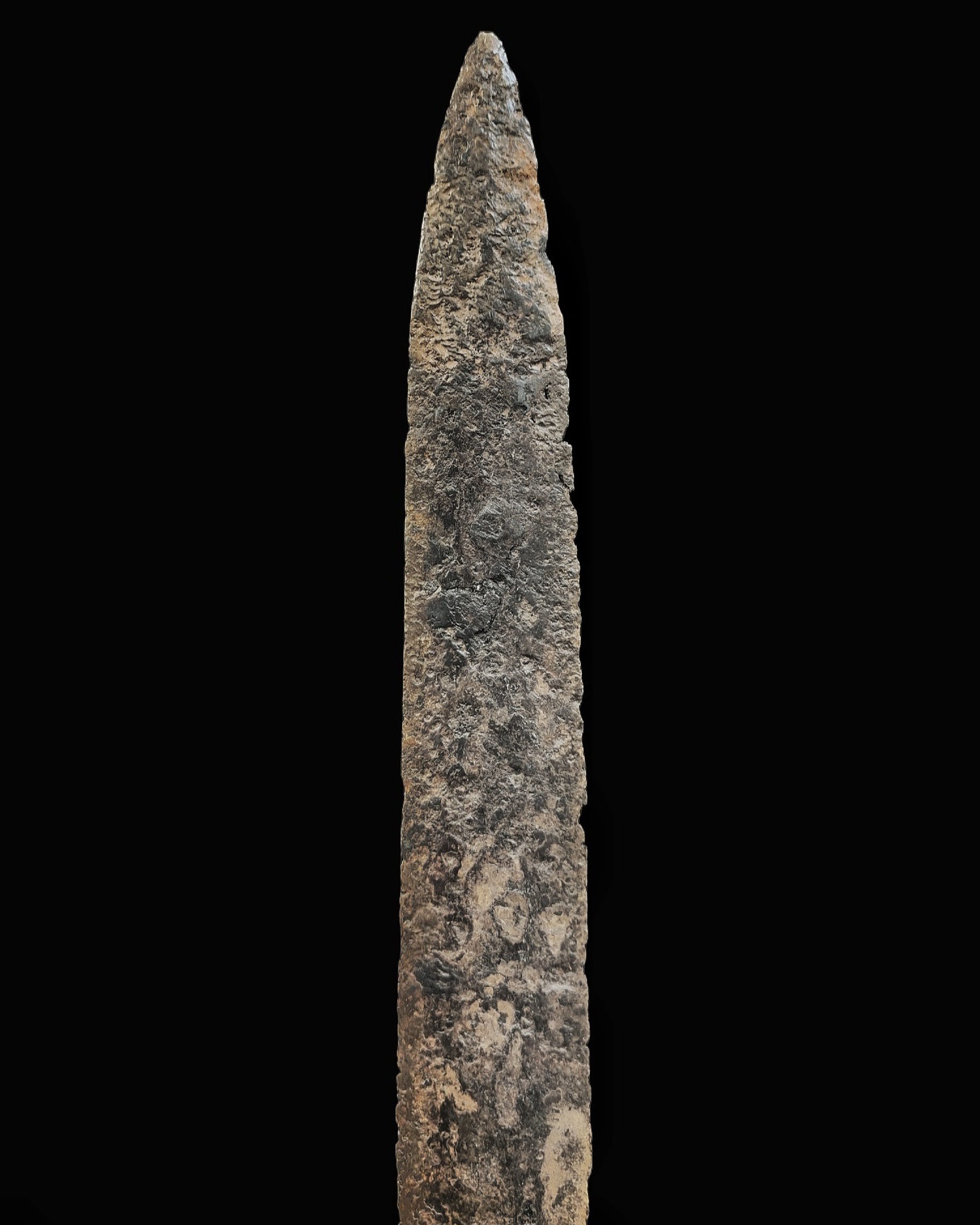Migration period ceremonial sword with a gold grip - Image 2