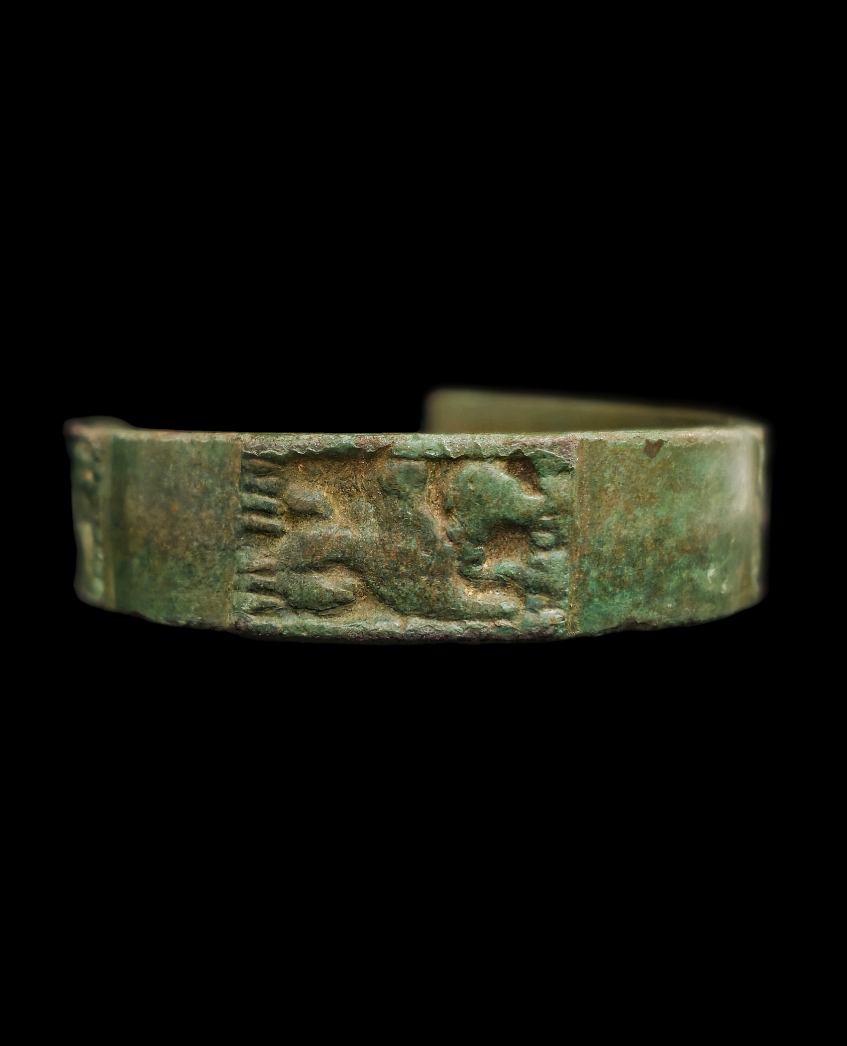 Viking period bronze bracelet - Image 10