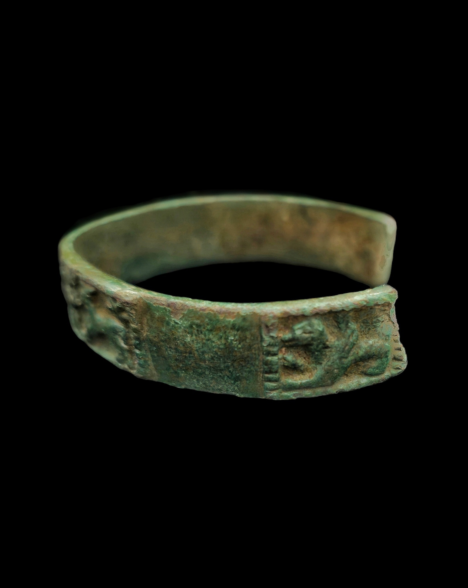 Viking period bronze bracelet - Image 7