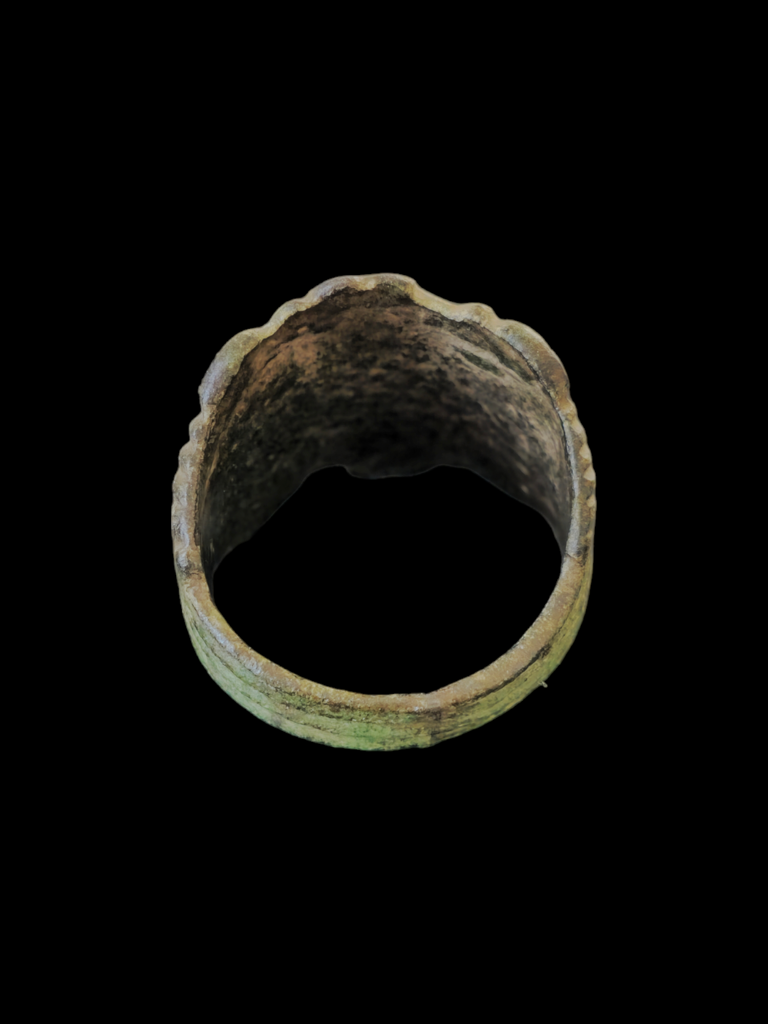 Viking period massive bronze ring - Image 5