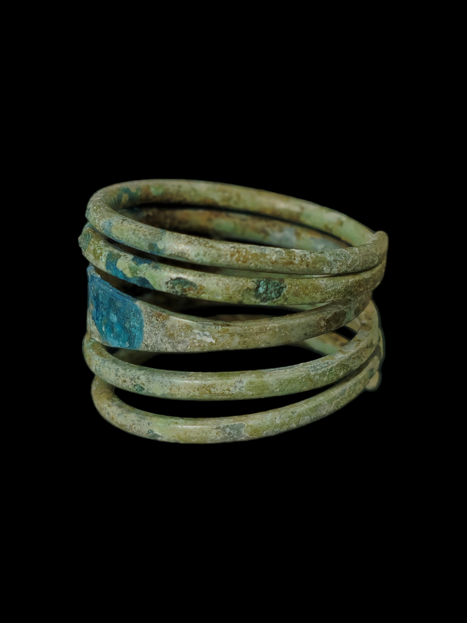 Viking period bronze spiral ring - Image 3