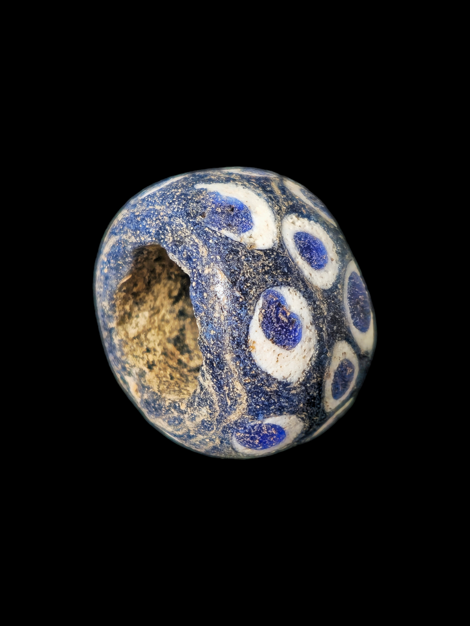Mediterranean region stratified eye glass bead - Image 8