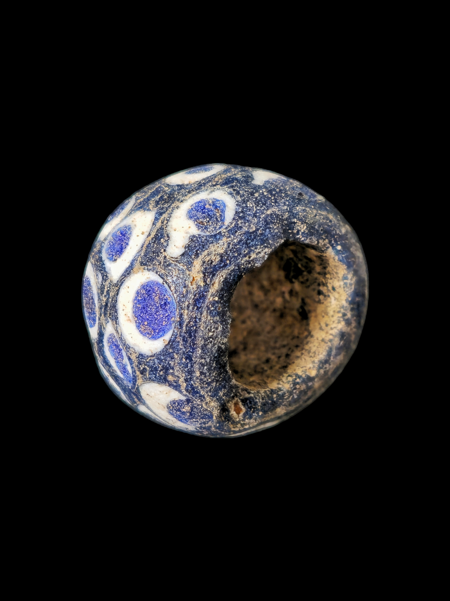 Mediterranean region stratified eye glass bead - Image 10